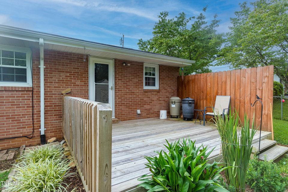 Photo #26: 114 Brookdale Dr 