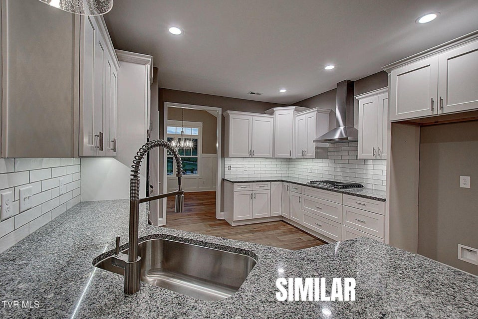 Photo #4: 51 Glaze Farm Way