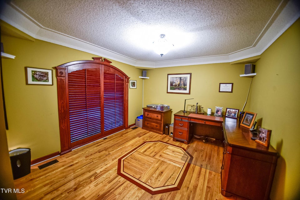 Photo #17: 3936 Thornton Drive