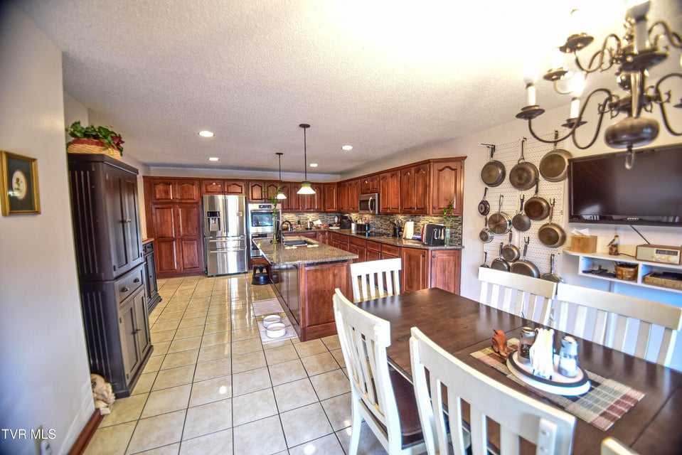 Photo #5: 3936 Thornton Drive