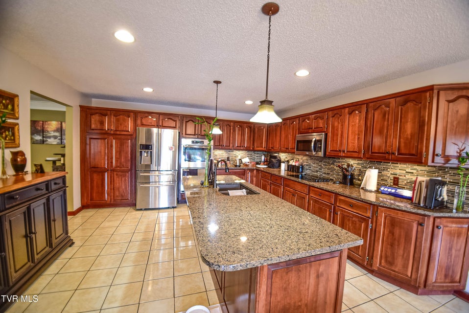 Photo #6: 3936 Thornton Drive