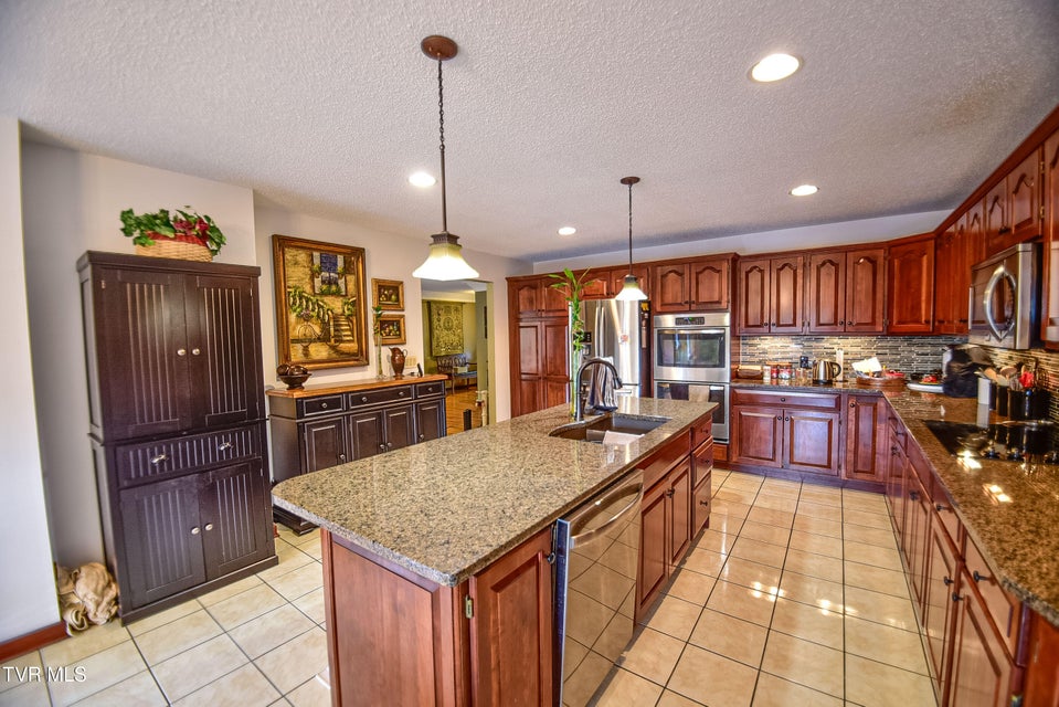 Photo #7: 3936 Thornton Drive