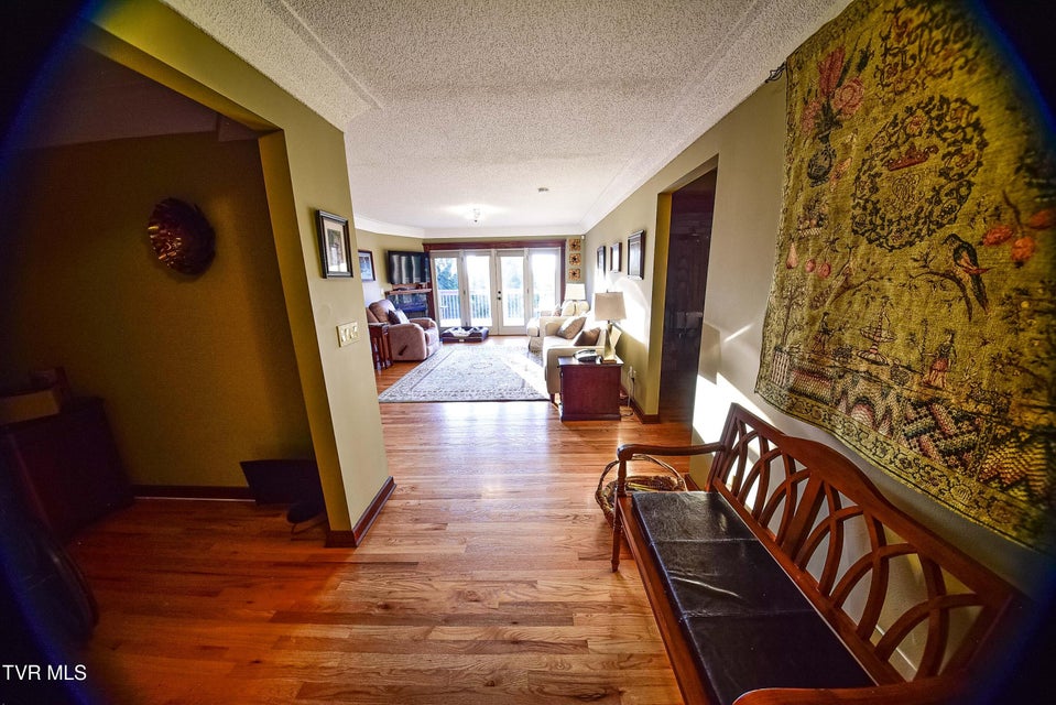 Photo #28: 3936 Thornton Drive