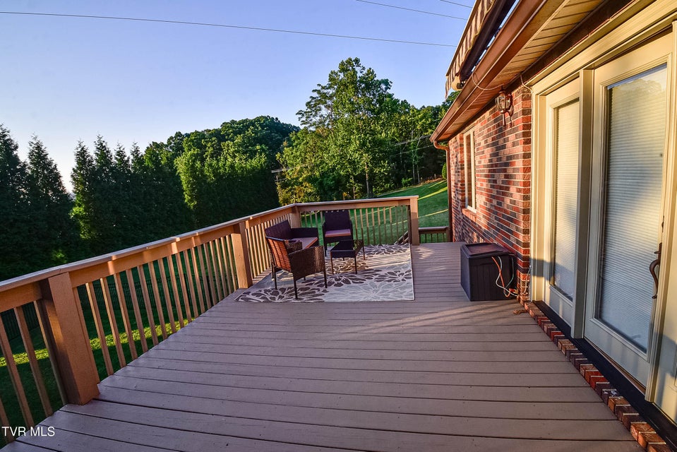 Photo #10: 3936 Thornton Drive
