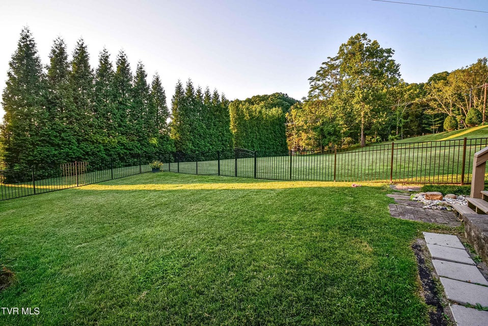 Photo #38: 3936 Thornton Drive