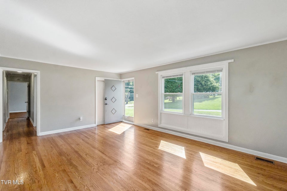 Photo #5: 102 College View Drive