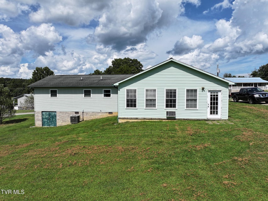 Photo #4: 50 Pine Ridge Drive