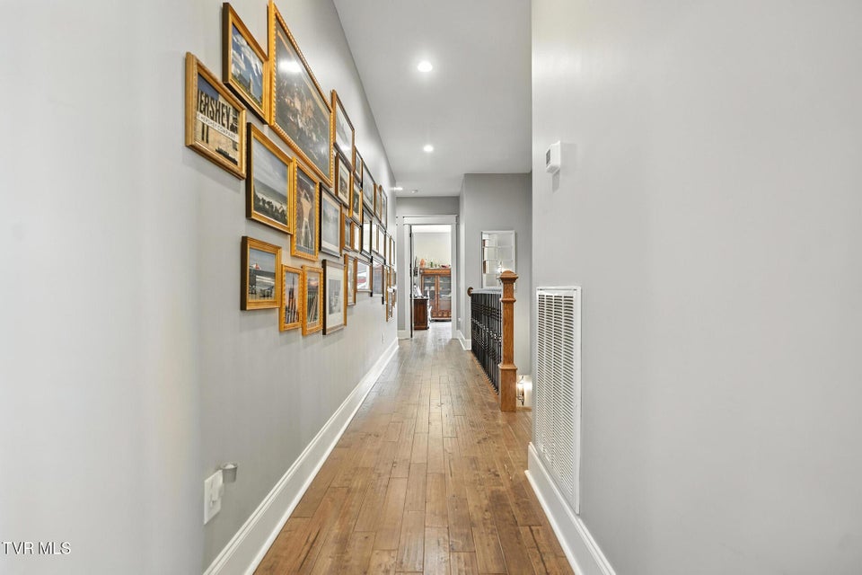 Photo #34: 331 Telford Road