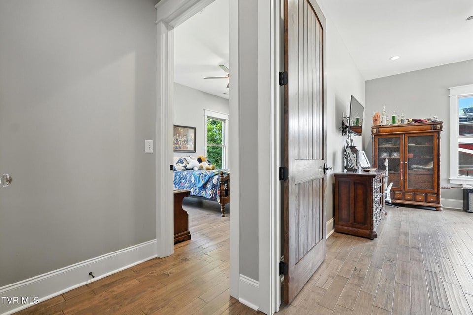 Photo #36: 331 Telford Road