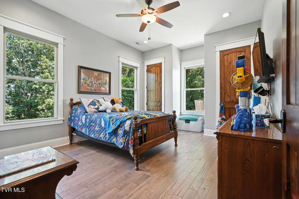 Photo #43: 331 Telford Road