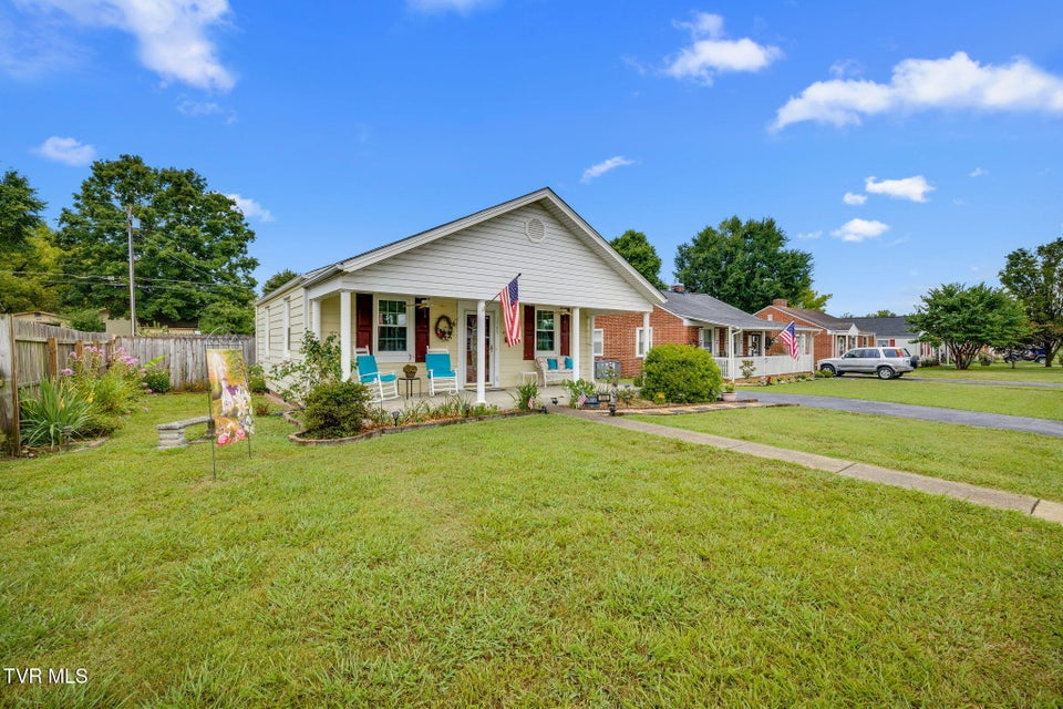 Photo #2: 1569 Sevier Avenue