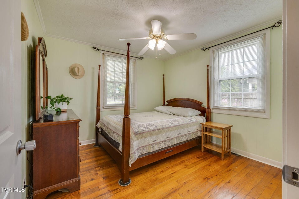 Photo #13: 1569 Sevier Avenue