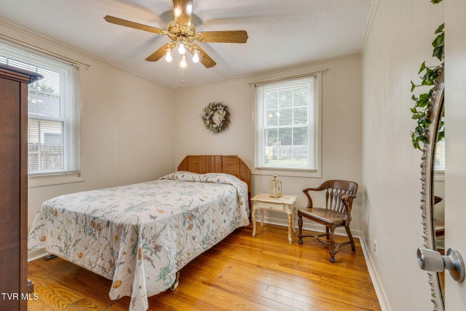Photo #18: 1569 Sevier Avenue