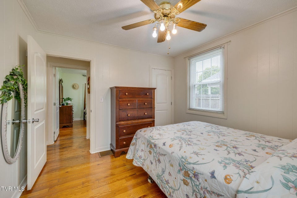Photo #19: 1569 Sevier Avenue