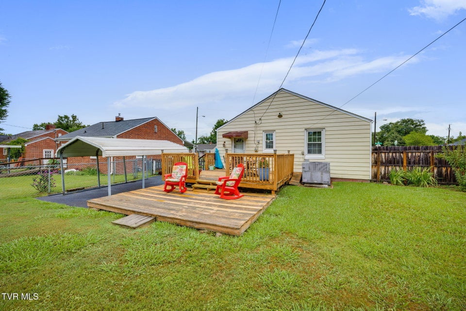 Photo #23: 1569 Sevier Avenue