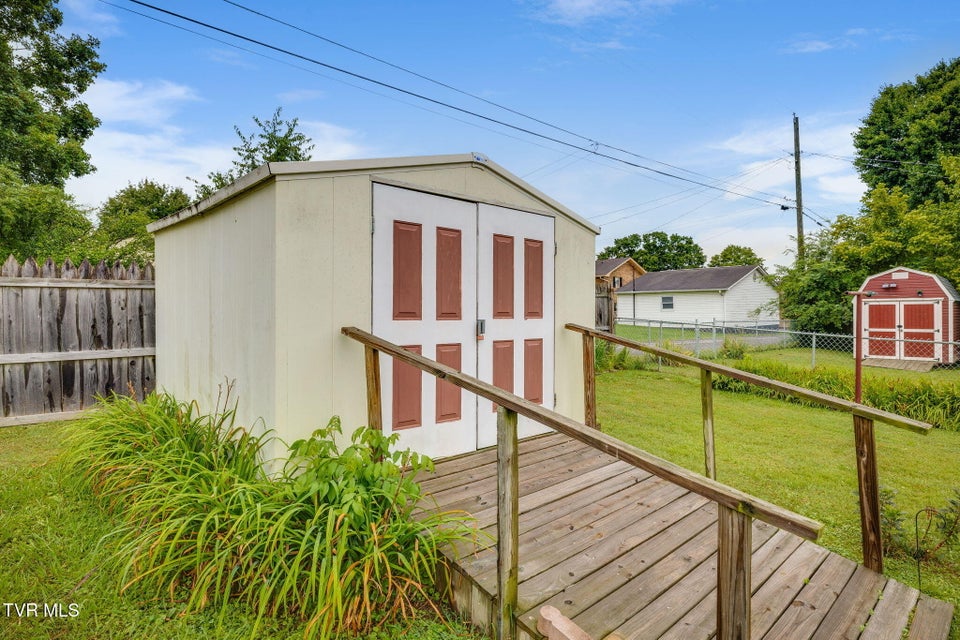 Photo #25: 1569 Sevier Avenue