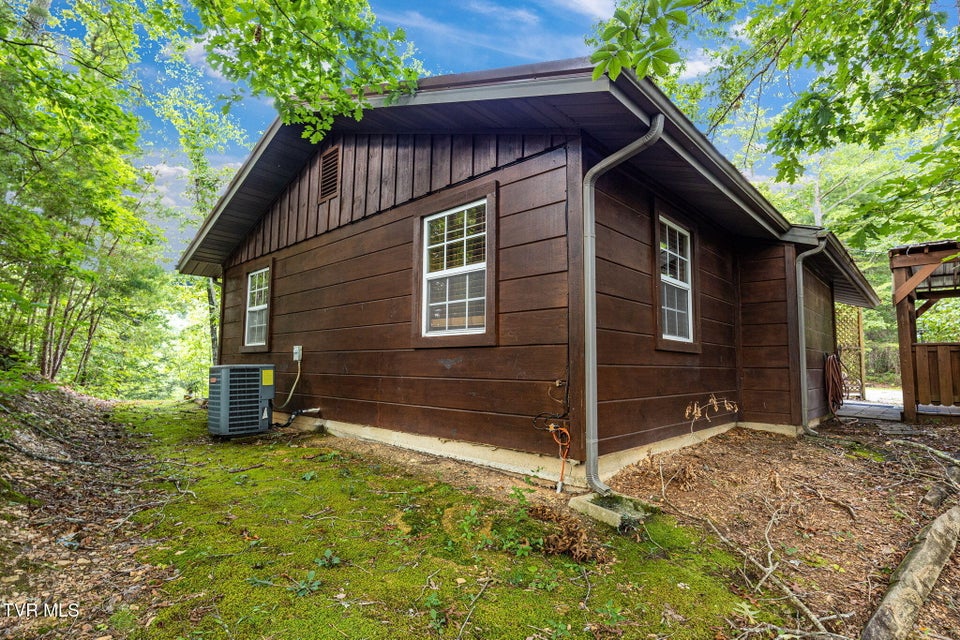 Photo #4: 2025 Ridgecrest Loop Lane
