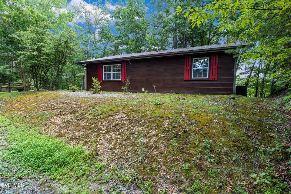 Photo #5: 2025 Ridgecrest Loop Lane