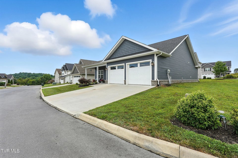 Photo #3: 14 Palmetto Court