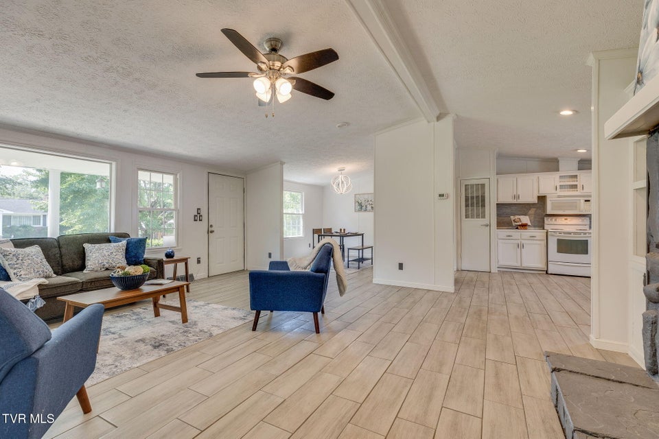 Photo #7: 333 Brentwood Drive