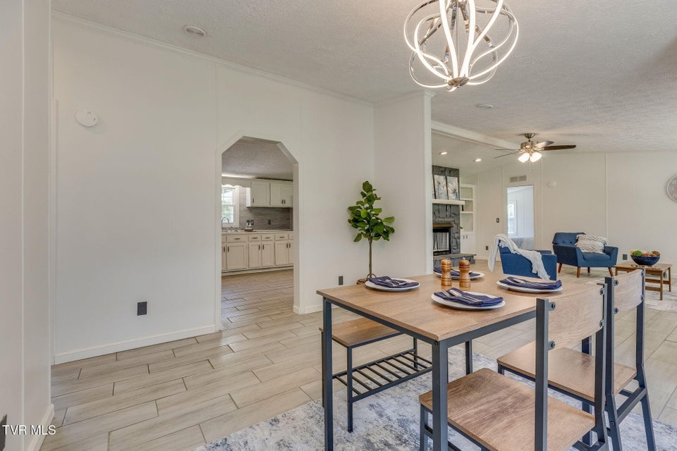 Photo #9: 333 Brentwood Drive