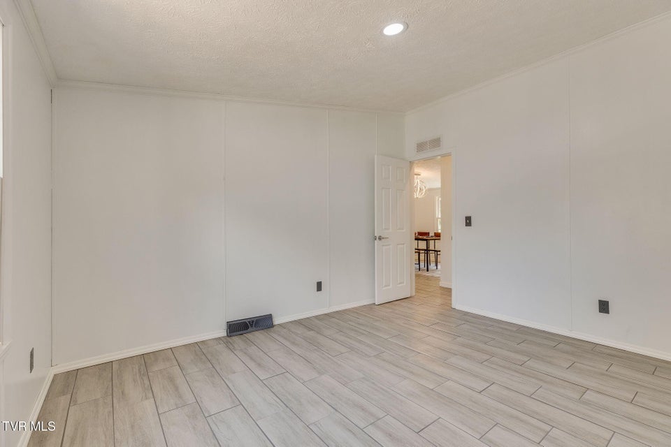 Photo #19: 333 Brentwood Drive