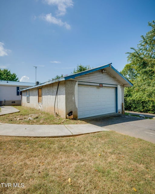 Photo #28: 333 Brentwood Drive