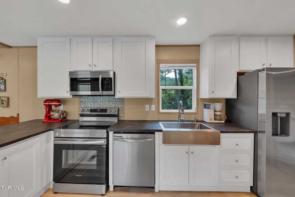 Photo #18: 874 Fairview Road