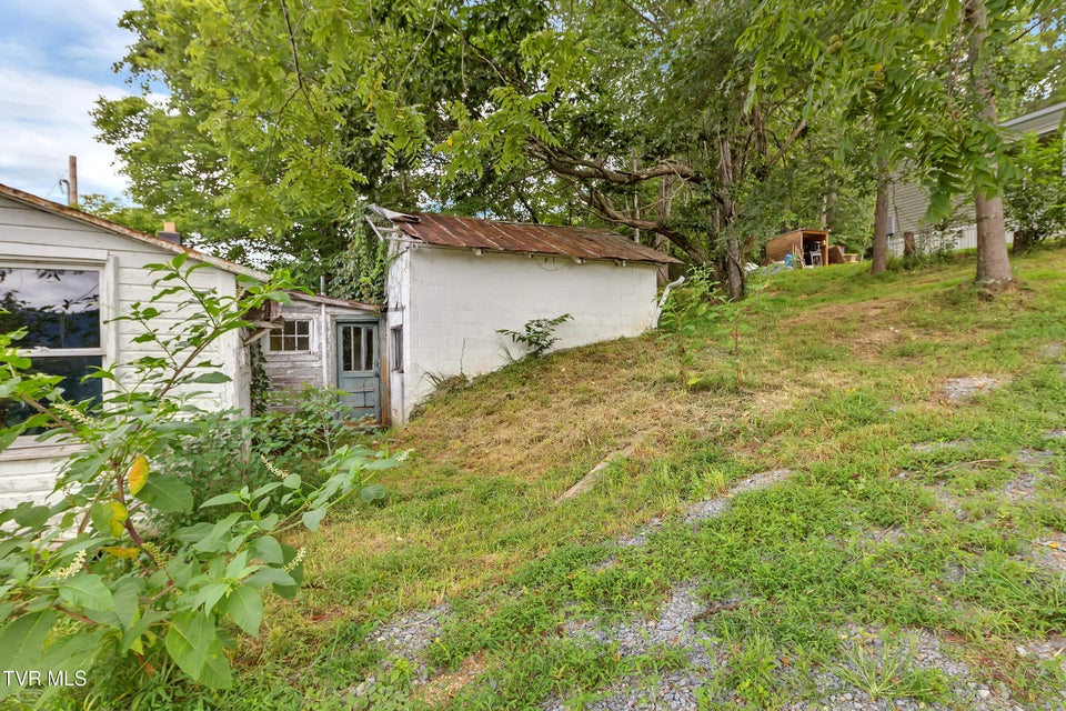 Photo #39: 874 Fairview Road