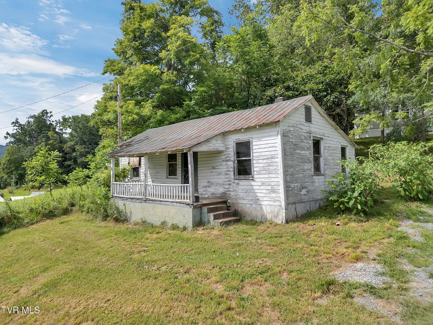 Photo #40: 874 Fairview Road
