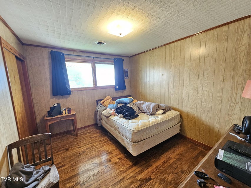 Photo #40: 1008 Lake Street