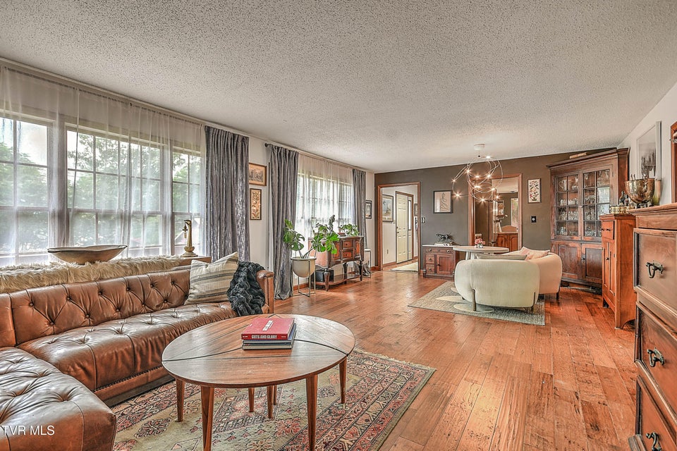 Photo #11: 203 Fairfield Drive