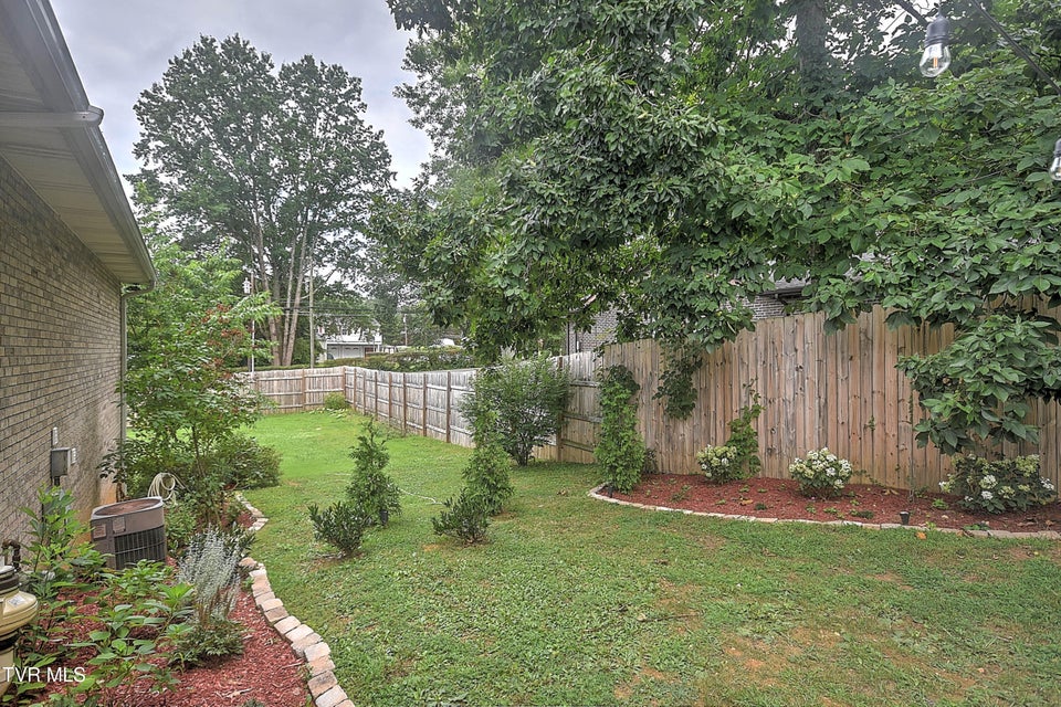 Photo #58: 203 Fairfield Drive