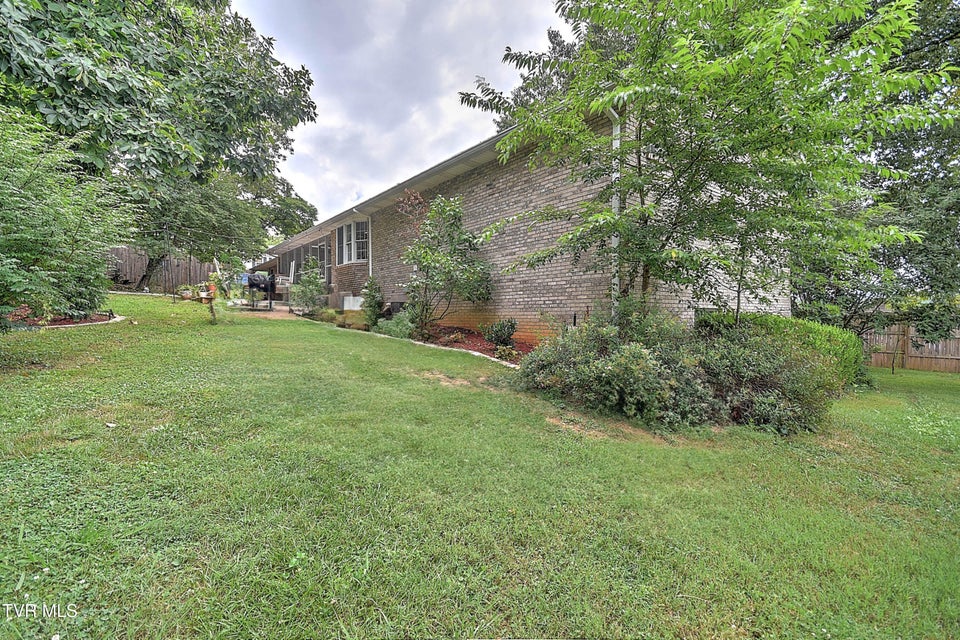 Photo #65: 203 Fairfield Drive