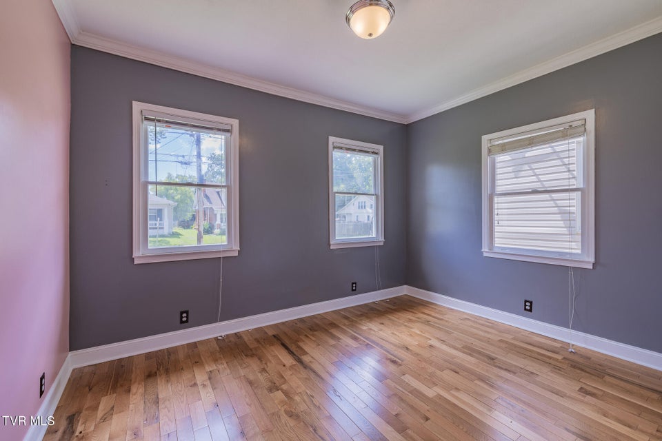 Photo #16: 421 Carolina Avenue