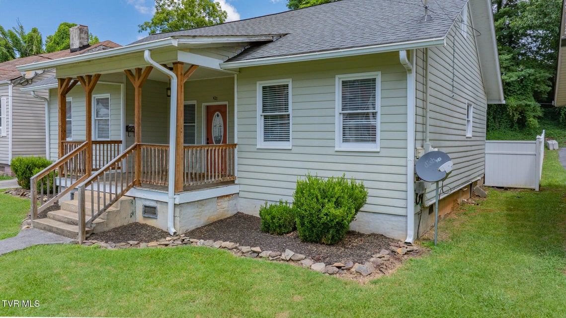 Photo #28: 421 Carolina Avenue