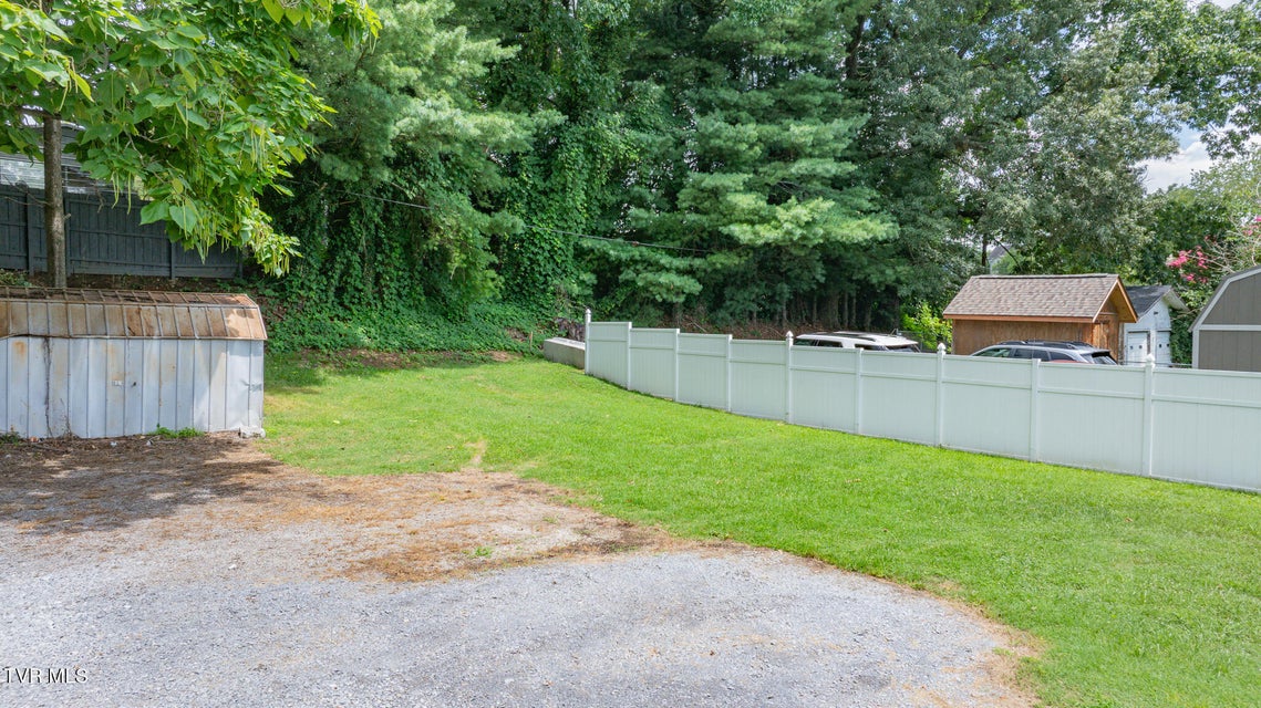 Photo #29: 421 Carolina Avenue