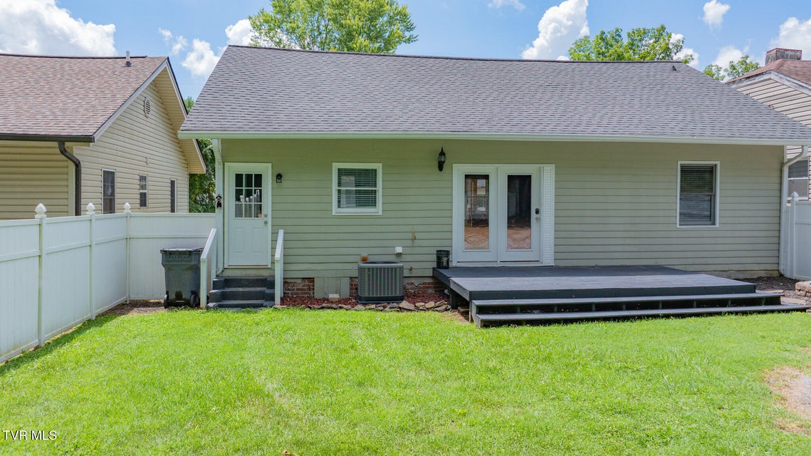 Photo #30: 421 Carolina Avenue