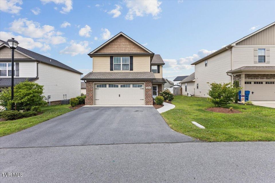 Photo #3: 1271 Lemongrass Drive