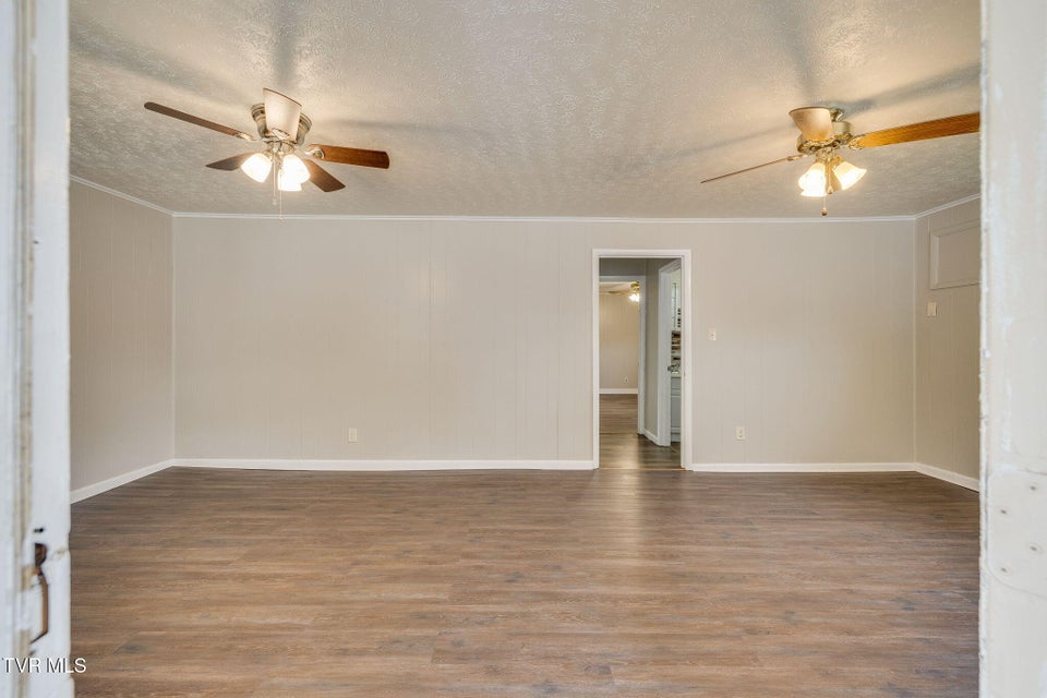 Photo #5: 976 Lynn Garden Drive