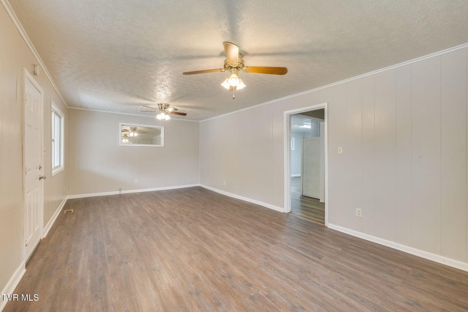 Photo #9: 976 Lynn Garden Drive