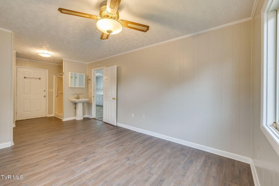 Photo #17: 976 Lynn Garden Drive