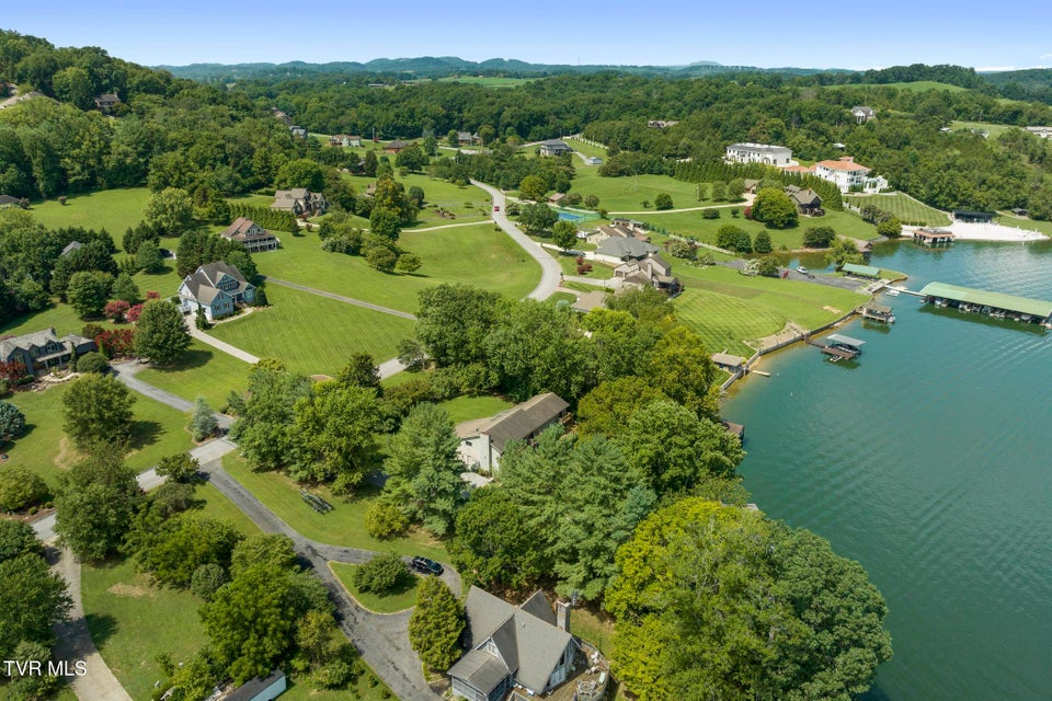 Photo #6: 218 Lake Meadow Drive