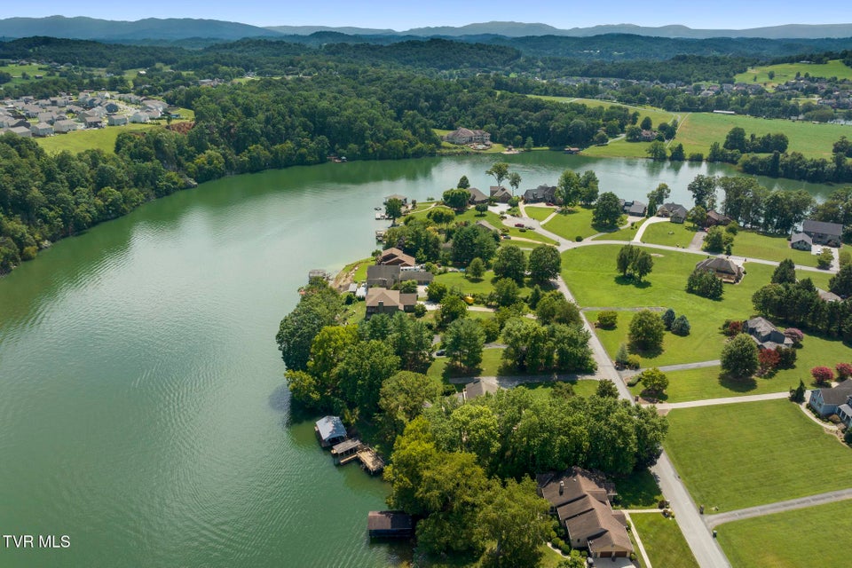 Photo #9: 218 Lake Meadow Drive