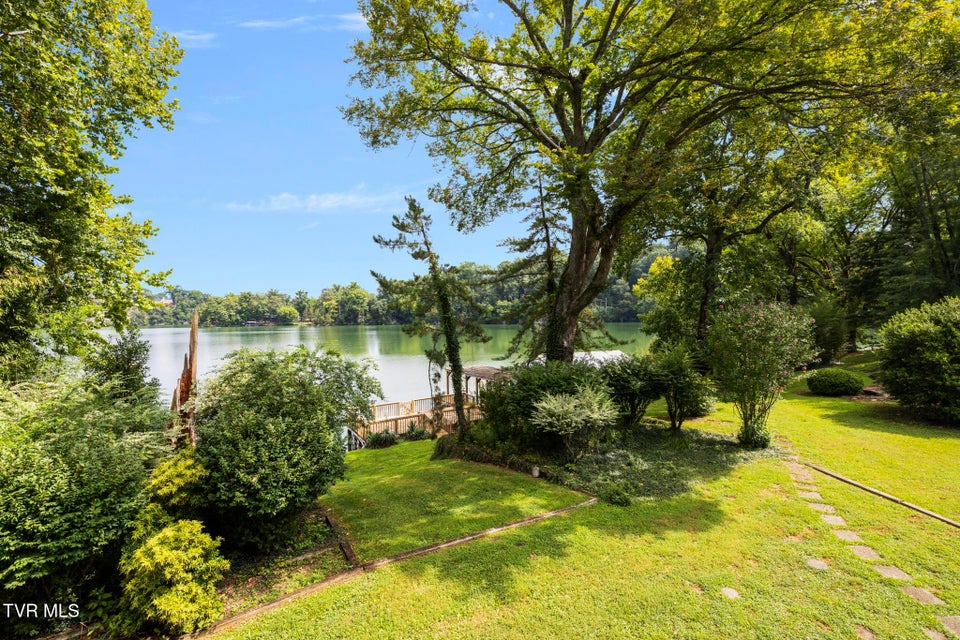 Photo #23: 218 Lake Meadow Drive