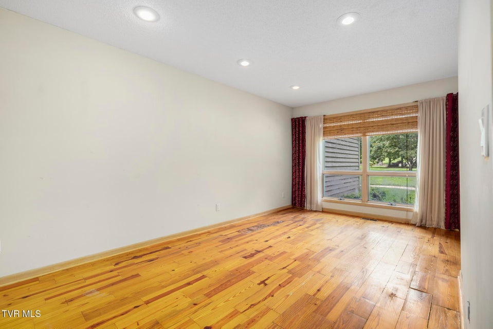 Photo #30: 218 Lake Meadow Drive