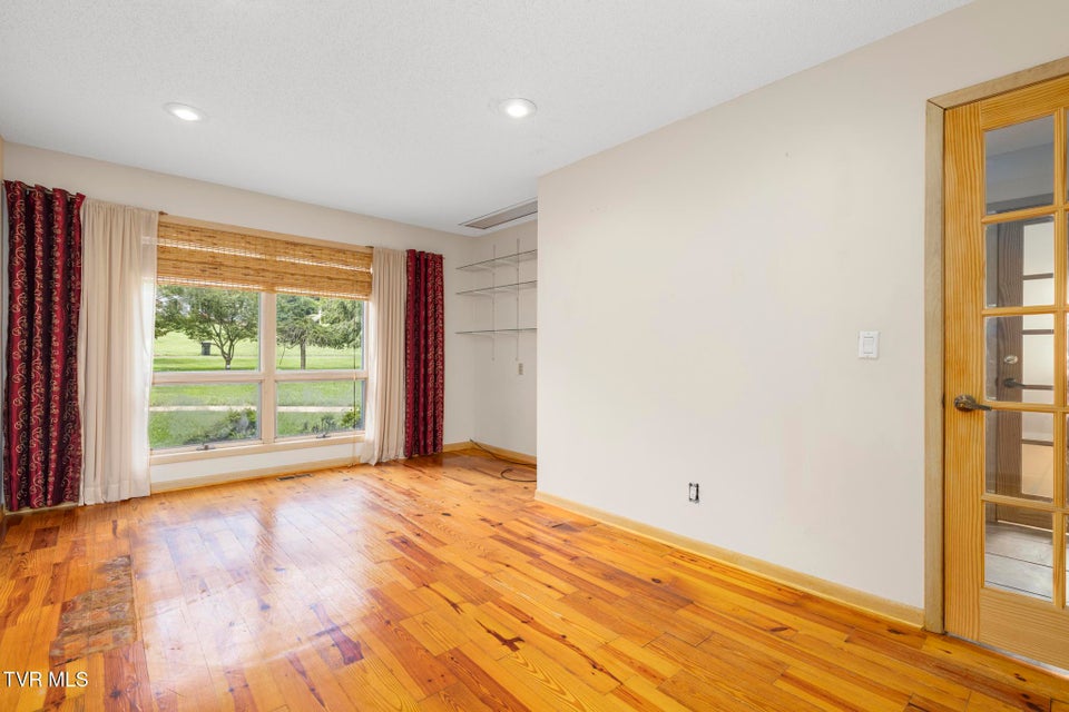 Photo #31: 218 Lake Meadow Drive