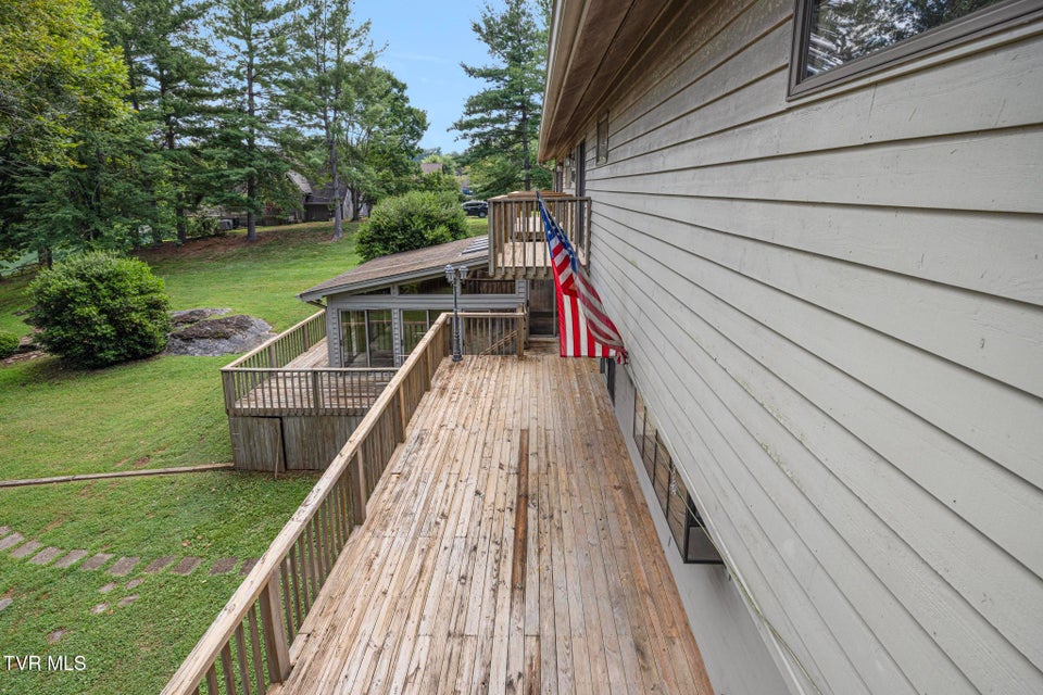 Photo #40: 218 Lake Meadow Drive