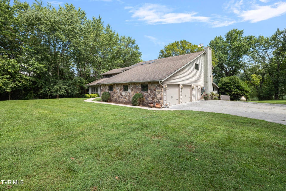 Photo #76: 218 Lake Meadow Drive