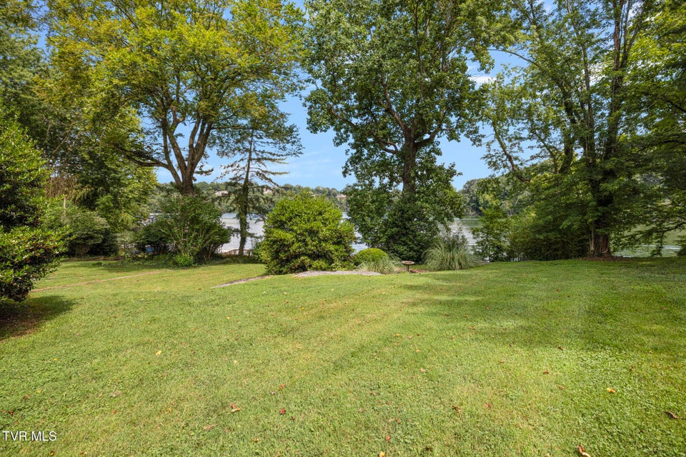 Photo #78: 218 Lake Meadow Drive